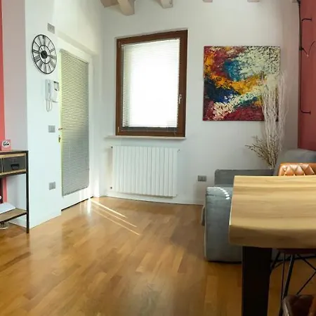 Apartment Old